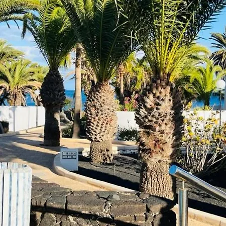 Trinity House En Playa Bastian * Costa Teguise