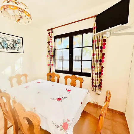 Trinity House En Playa Bastian Casa vacanze Costa Teguise