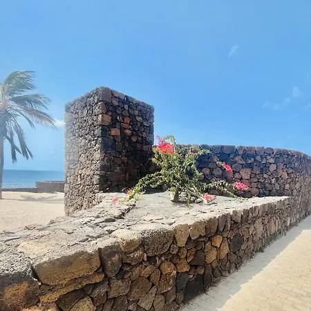 Trinity House En Playa Bastian קוסטה טגוויסה