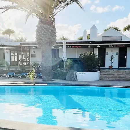 Trinity House En Playa Bastian קוסטה טגוויסה