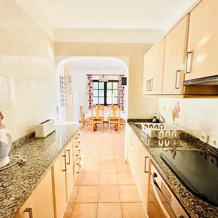 Trinity House En Playa Bastian Casa vacanze *